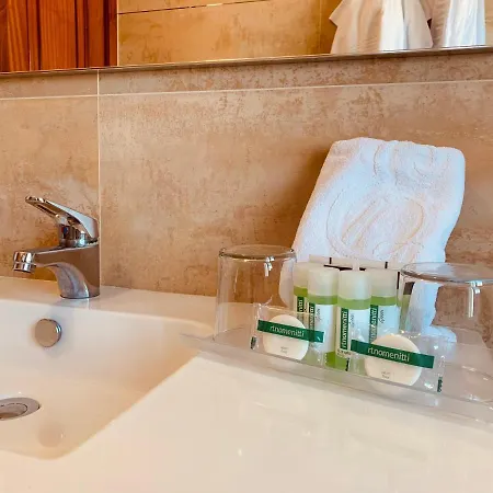 马尔埃斯佩兰萨旅馆 招待所 *